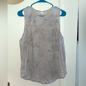 Lululemon tank!
